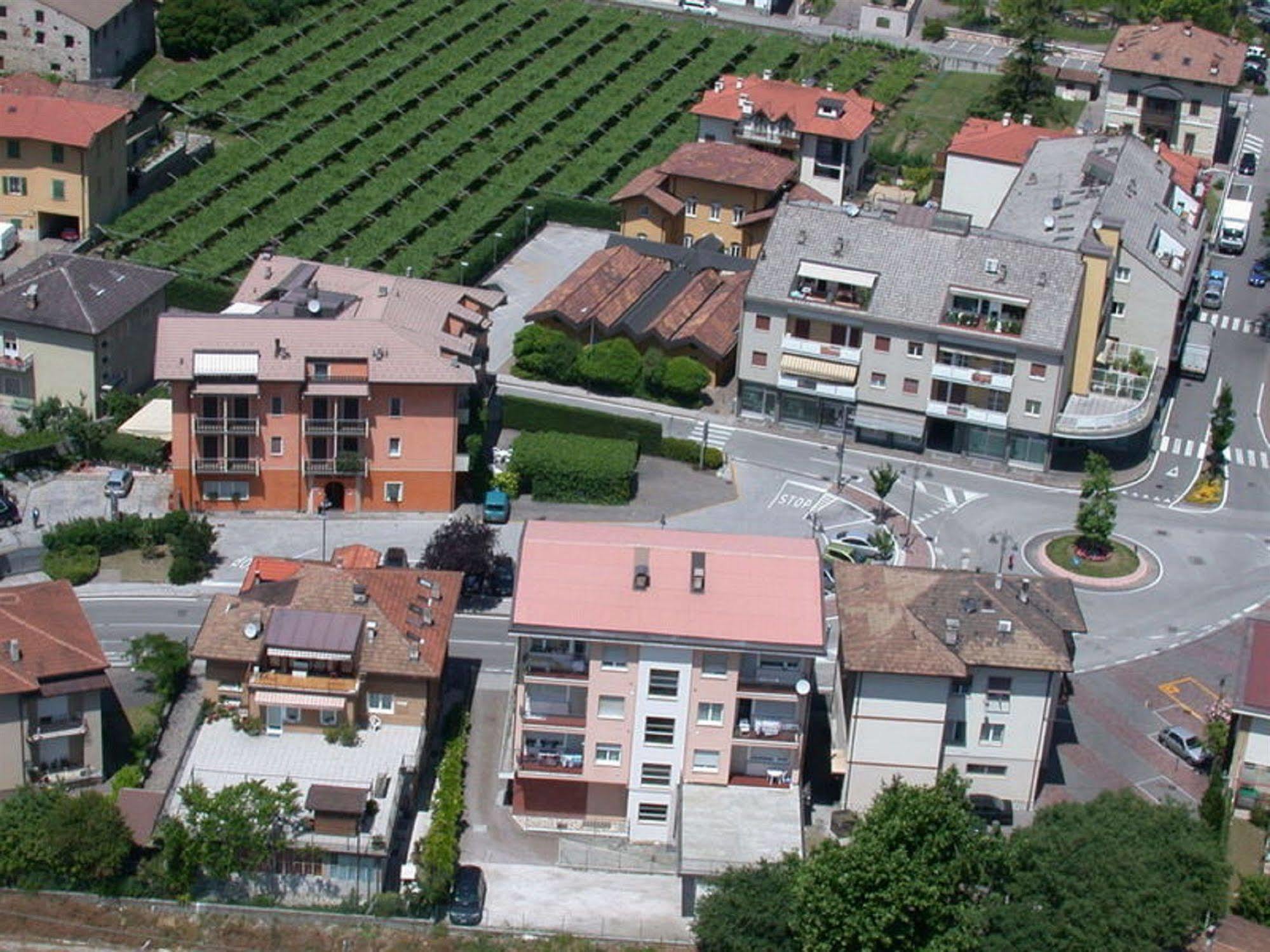 Hotel Drago Mezzocorona Buitenkant foto
